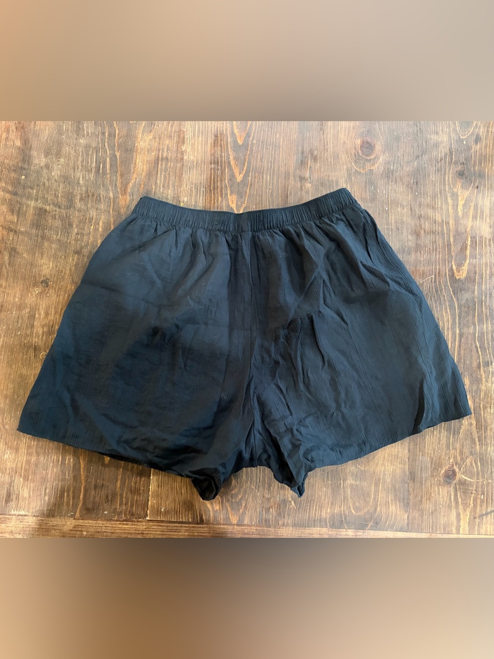 Abercrombie & Fitch Black Elastic-Waist Women's Shorts - Picture 3 of 3